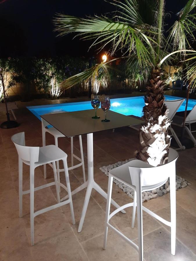 VILLA RASOA chambre LOVE Agde Extérieur photo